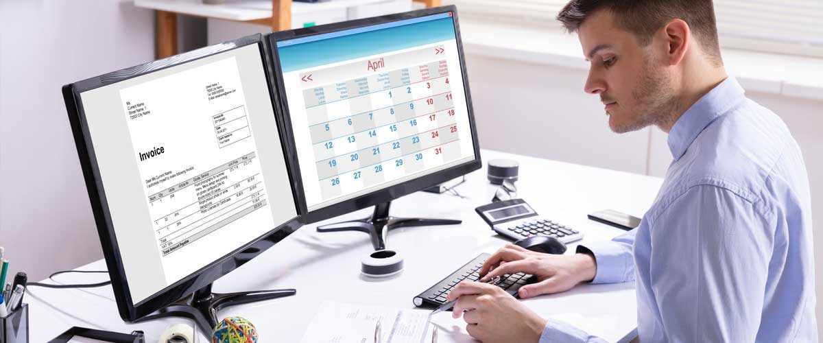 Electronic Man evaluating Account Payable Solutions